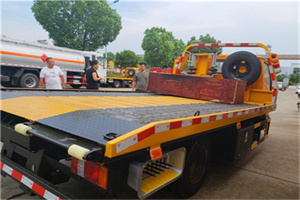 克孜勒苏附近拖车电话号码服务